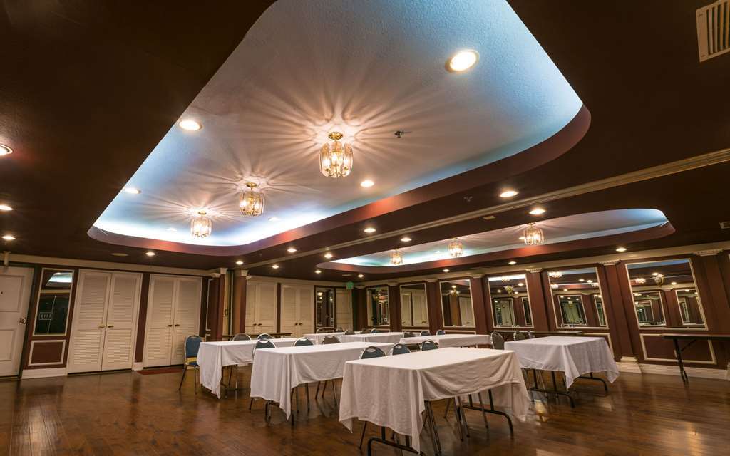 San Bernardino Inn & Suites Ανέσεις φωτογραφία