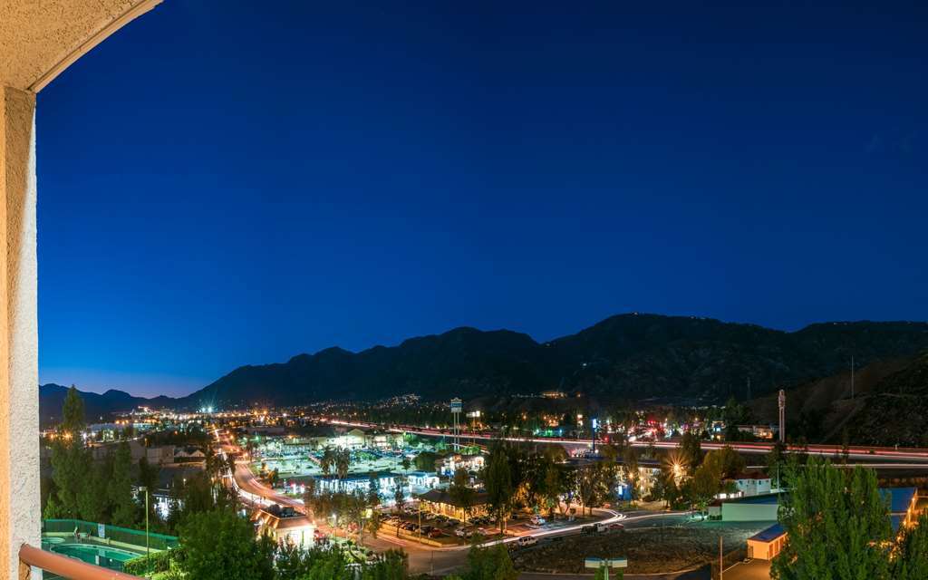 San Bernardino Inn & Suites Δωμάτιο φωτογραφία
