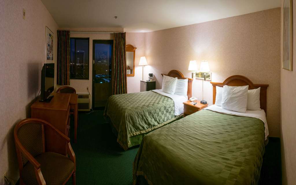 San Bernardino Inn & Suites Δωμάτιο φωτογραφία
