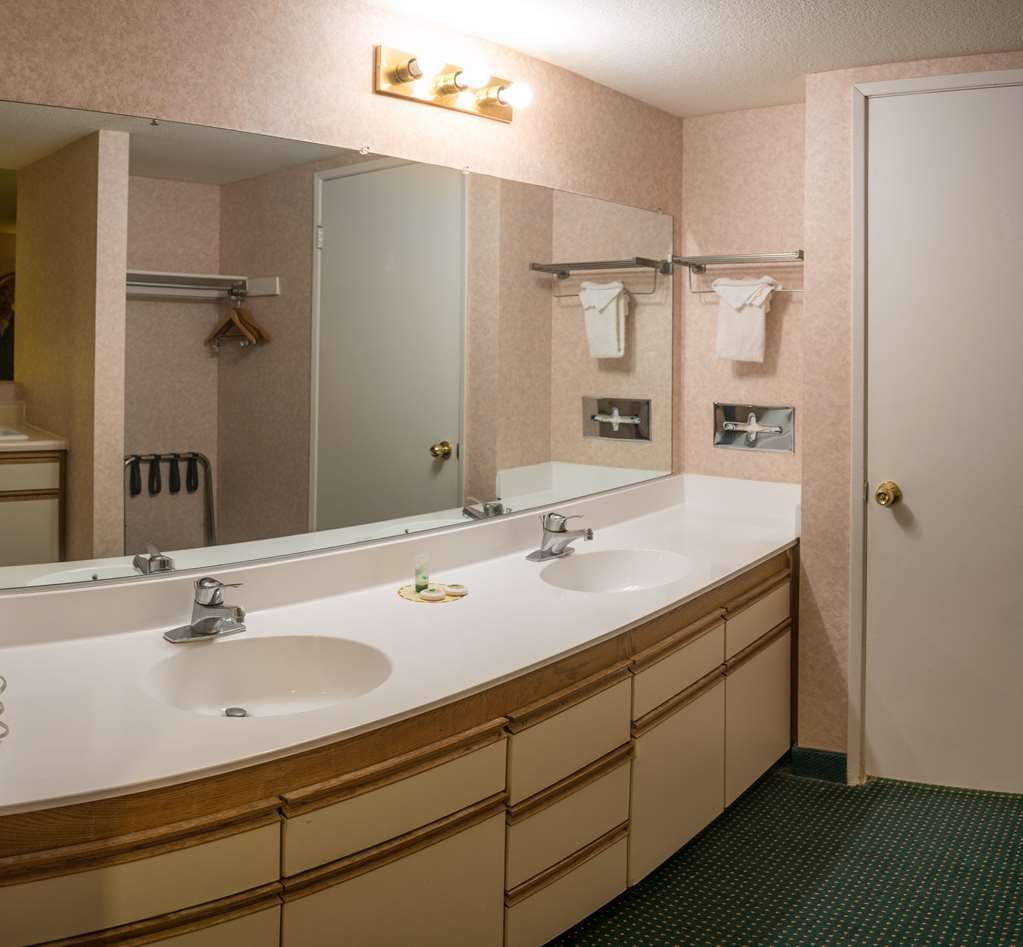 San Bernardino Inn & Suites Δωμάτιο φωτογραφία