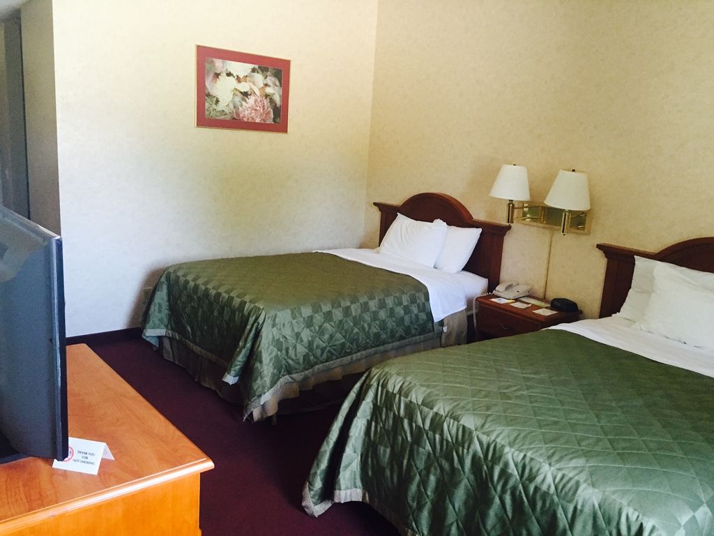 San Bernardino Inn & Suites Δωμάτιο φωτογραφία