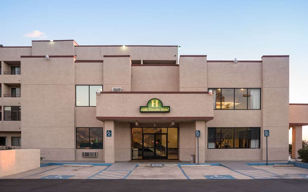 San Bernardino Inn & Suites Εξωτερικό φωτογραφία