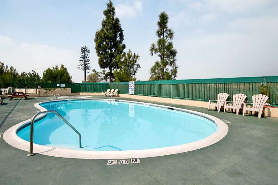 San Bernardino Inn & Suites Ανέσεις φωτογραφία