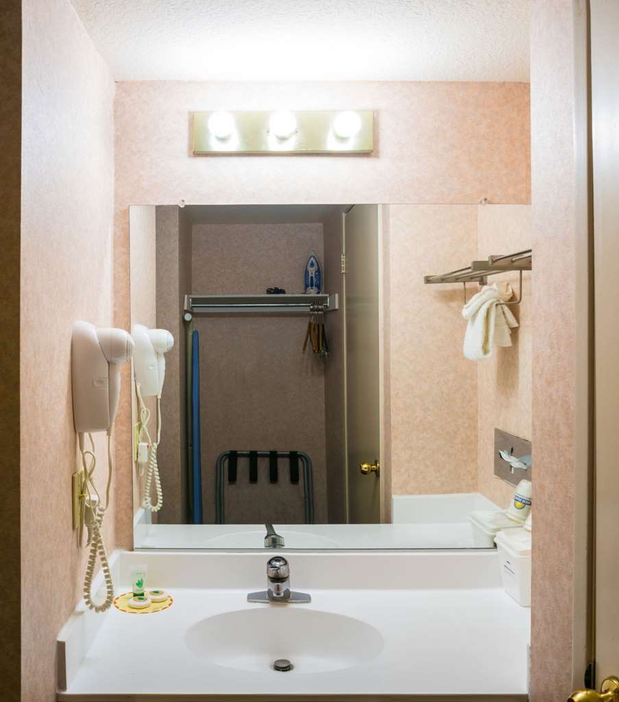 San Bernardino Inn & Suites Δωμάτιο φωτογραφία