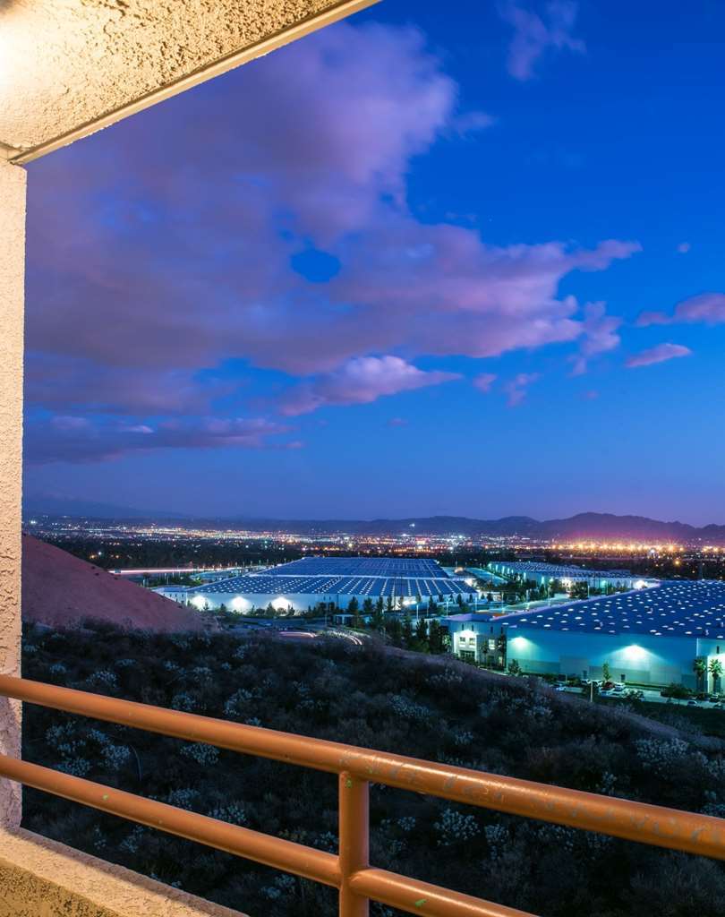 San Bernardino Inn & Suites Δωμάτιο φωτογραφία